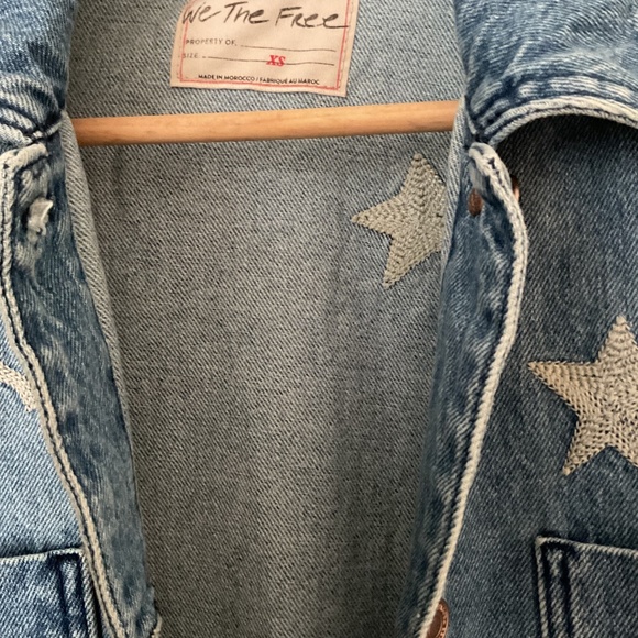 Free People Madison City STARS MOON SUN denim jacket XS NWT - Picture 4 of 4